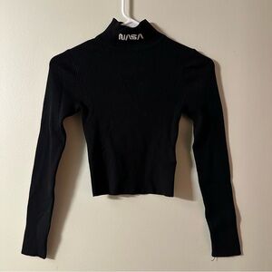 H&M Black Fitted Crop Top with Long Sleeves
